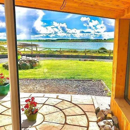 Attractive Cosy One Bedroom Ocean View On Bay * Galway